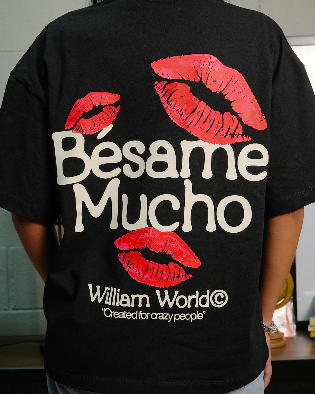 Besame Mucho playera oversize