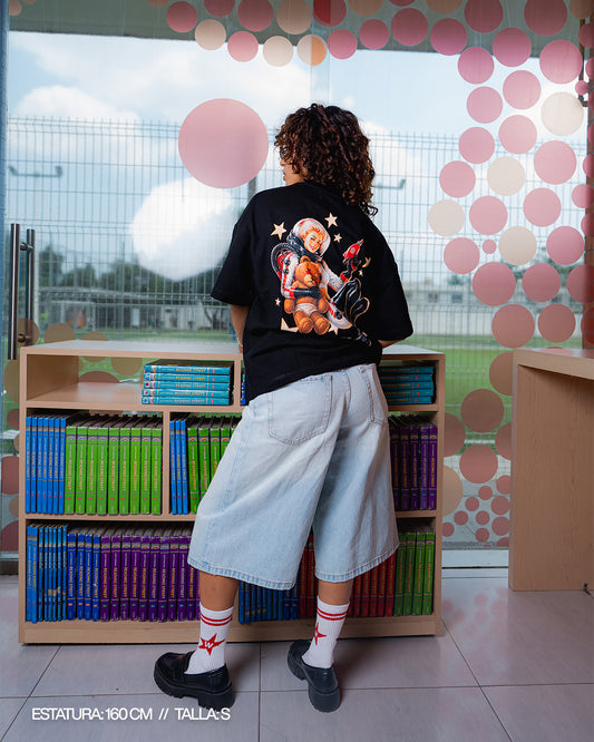 Lovely Astronaut playera oversize