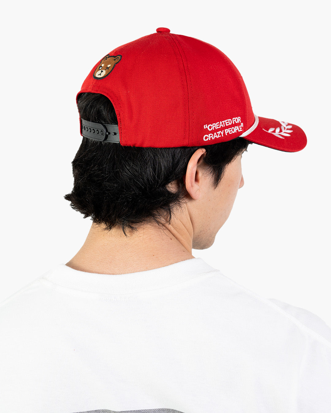 Red laurel cap