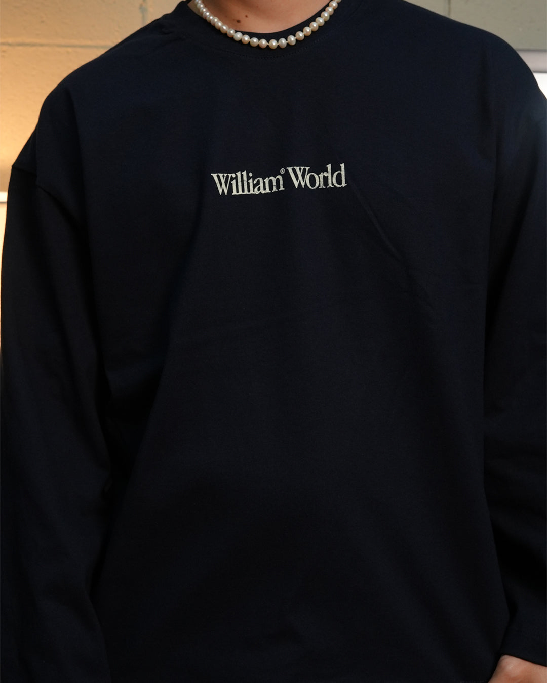 William NYC World Tour playera oversize manga larga