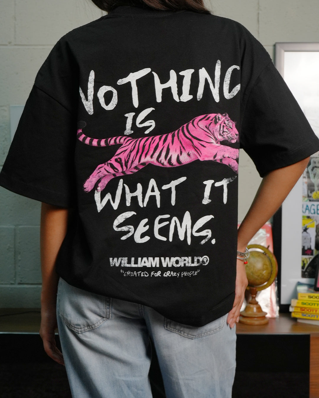 Pink Tiger playera oversize