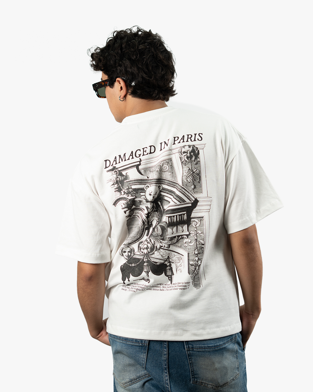 Damaged in Paris playera semi oversize