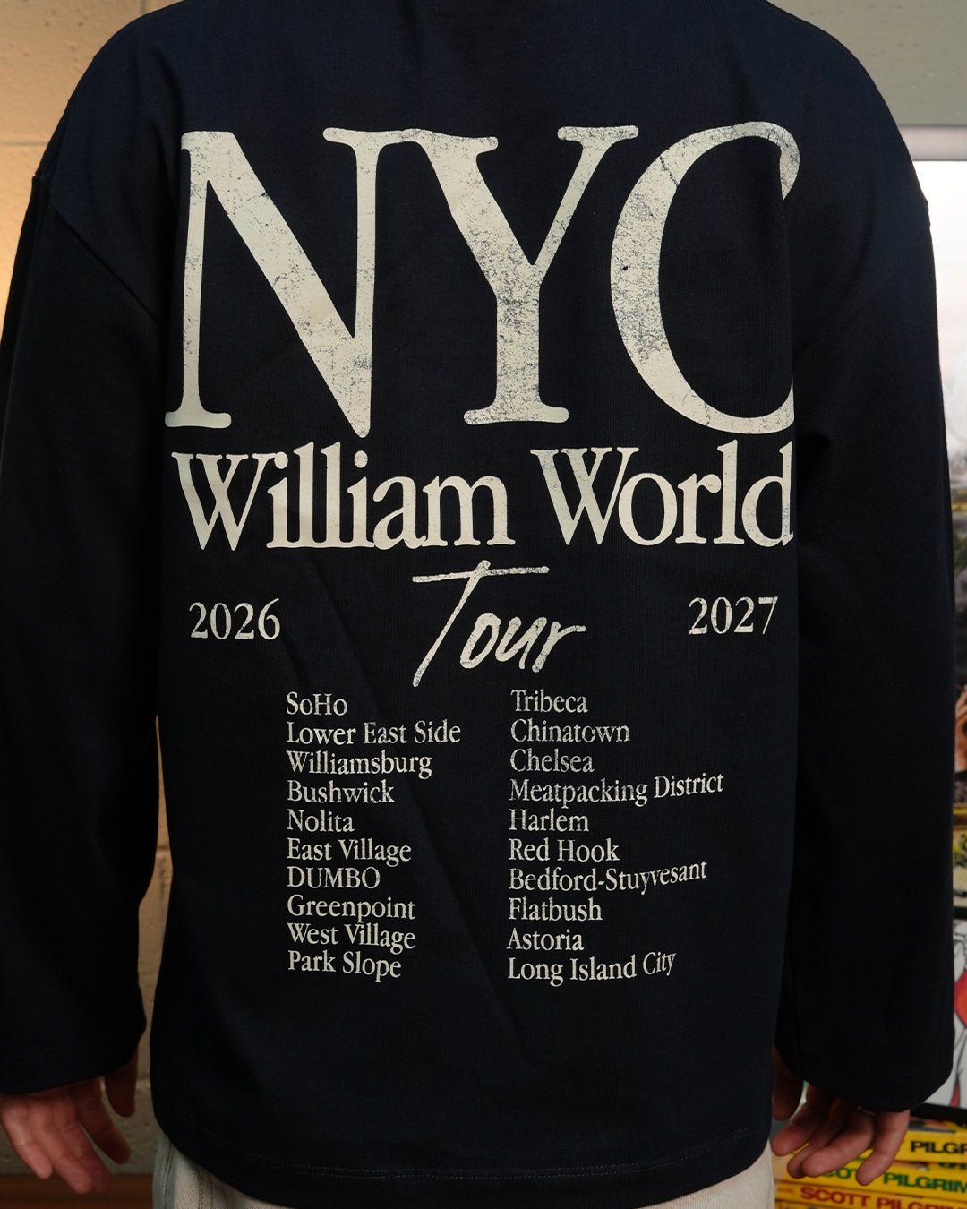 William NYC World Tour playera oversize manga larga